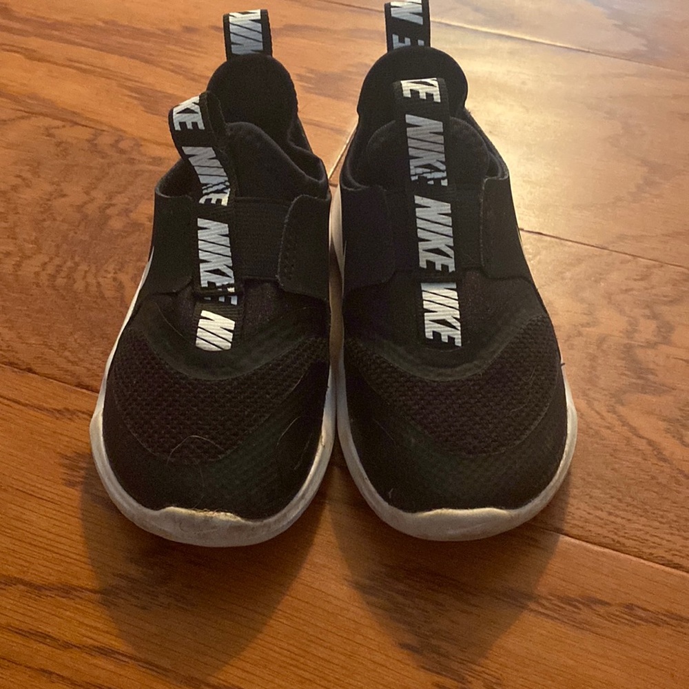 Nike slip one